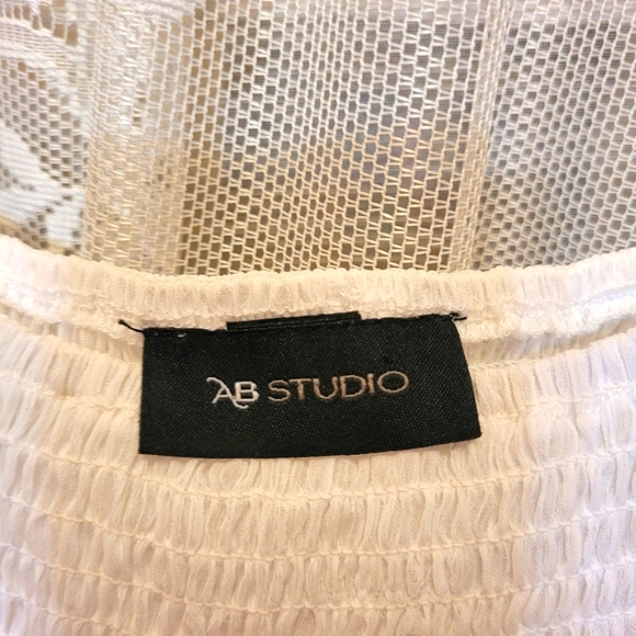 AB Studio Womens SizeXL Off The Shoulder WhiteChiffon Floral Embroidered Blouse - Picture 4 of 7